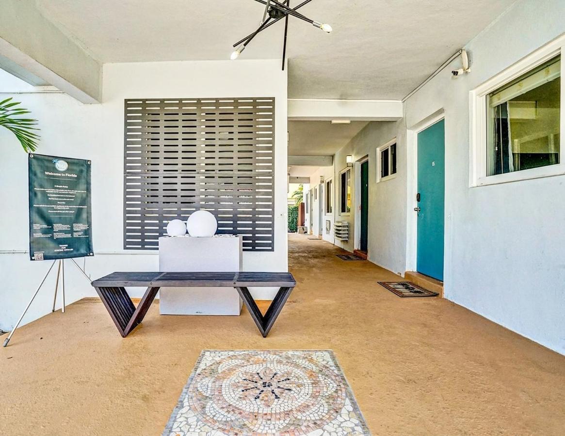Walk To Dania Beach Christmas Getaway Pool Extérieur photo
